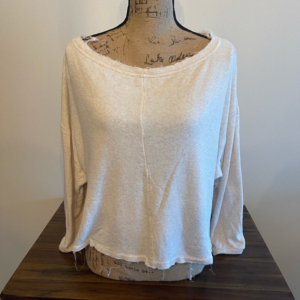 Free People Cream Colored Sweater w/ Slits on Sides Size Small